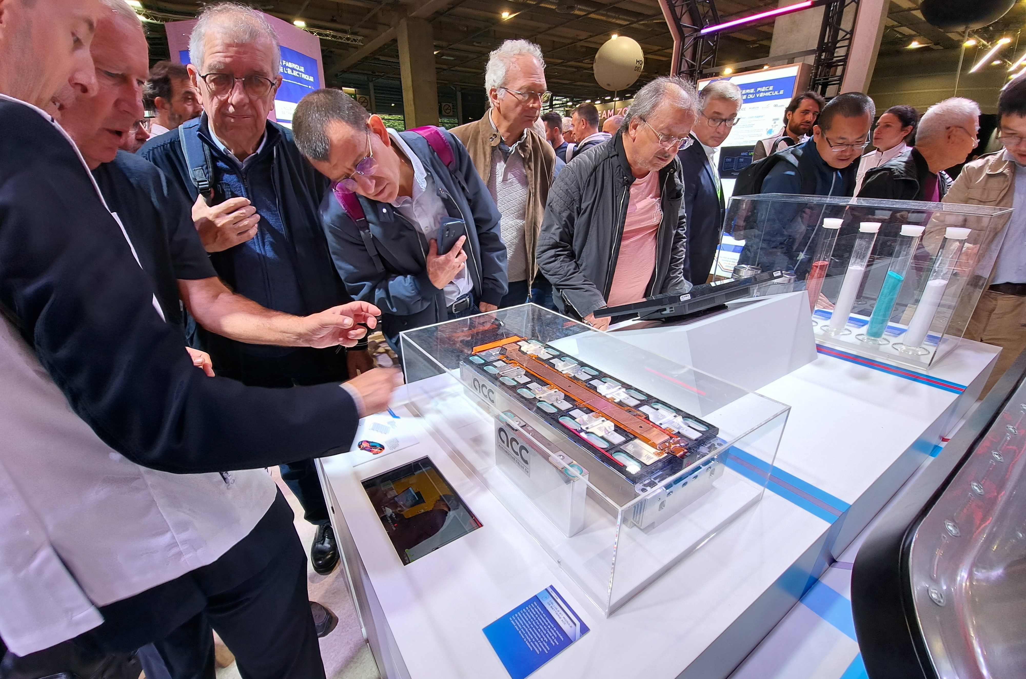 ACC a présenté à Paris un module et une cellule fabriqués à Billy-Berclau