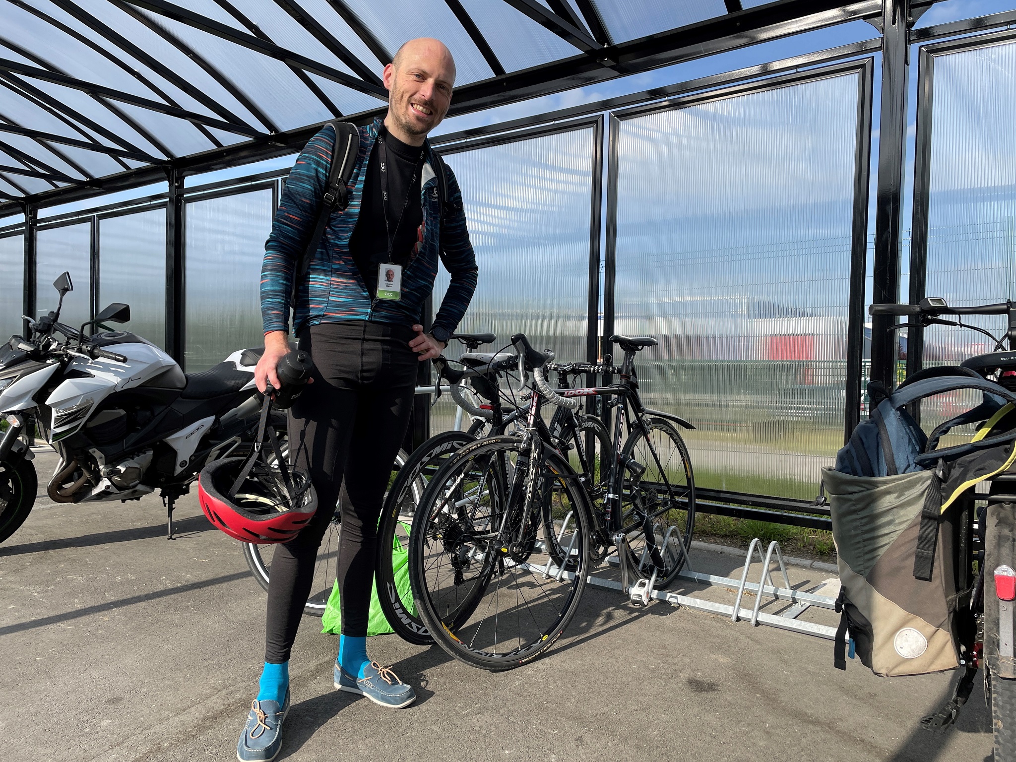 Guillaume parcourt 28 km entre son domicile et la Gigafactory de Billy-Berclau Douvrin.