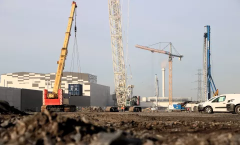 Construction machinery has taken over the construction platform for the second block of the Gigafactory ACC in Billy-Berclau.