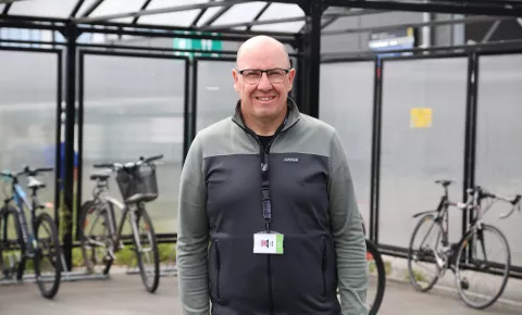 Ludovic parcourt environ 12 000 km par an à vélo.
