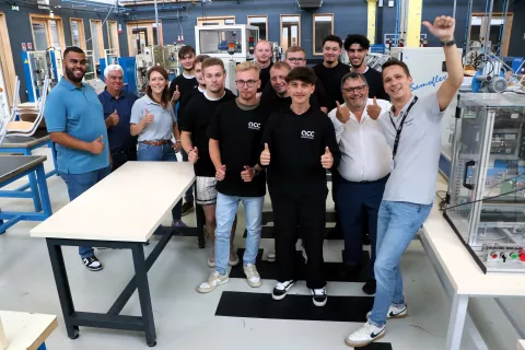 La promotion de dix alternants au lycée Béhal, à Lens.