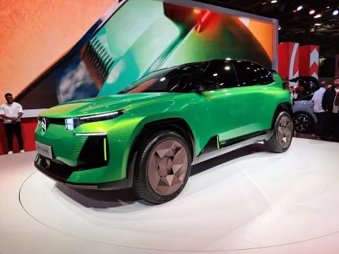 Citroën a présenté un concept-car qui préfigure le futur C5 Aircross de série, qui sera présenté courant 2025.
