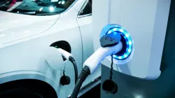Voiture électrique : la révolution incertaine des batteries « solides »